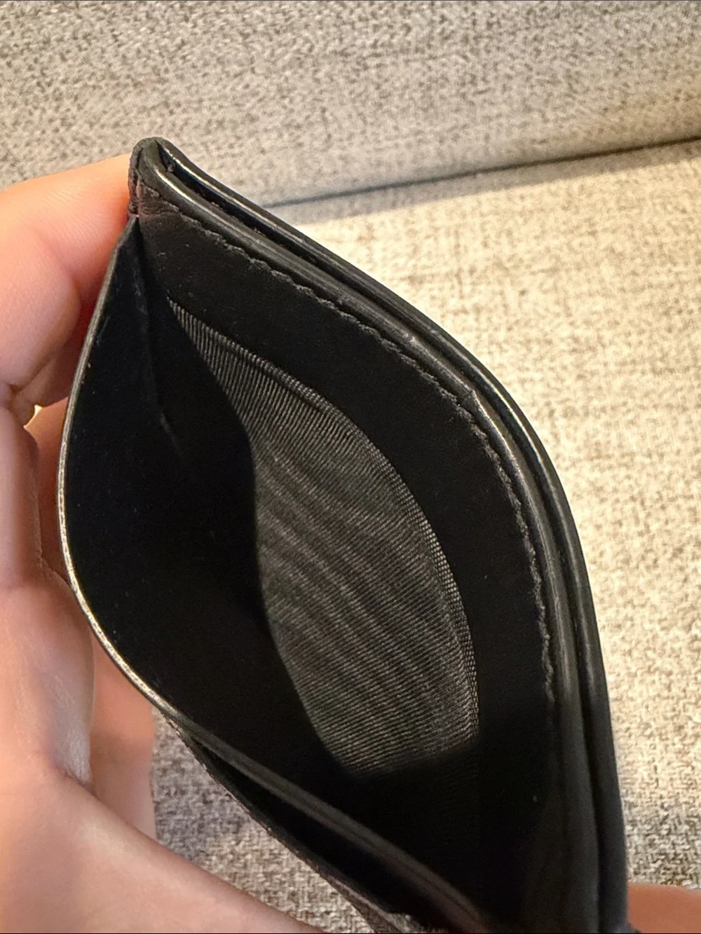 Gucci Tiger card holder-used-distressed exterior